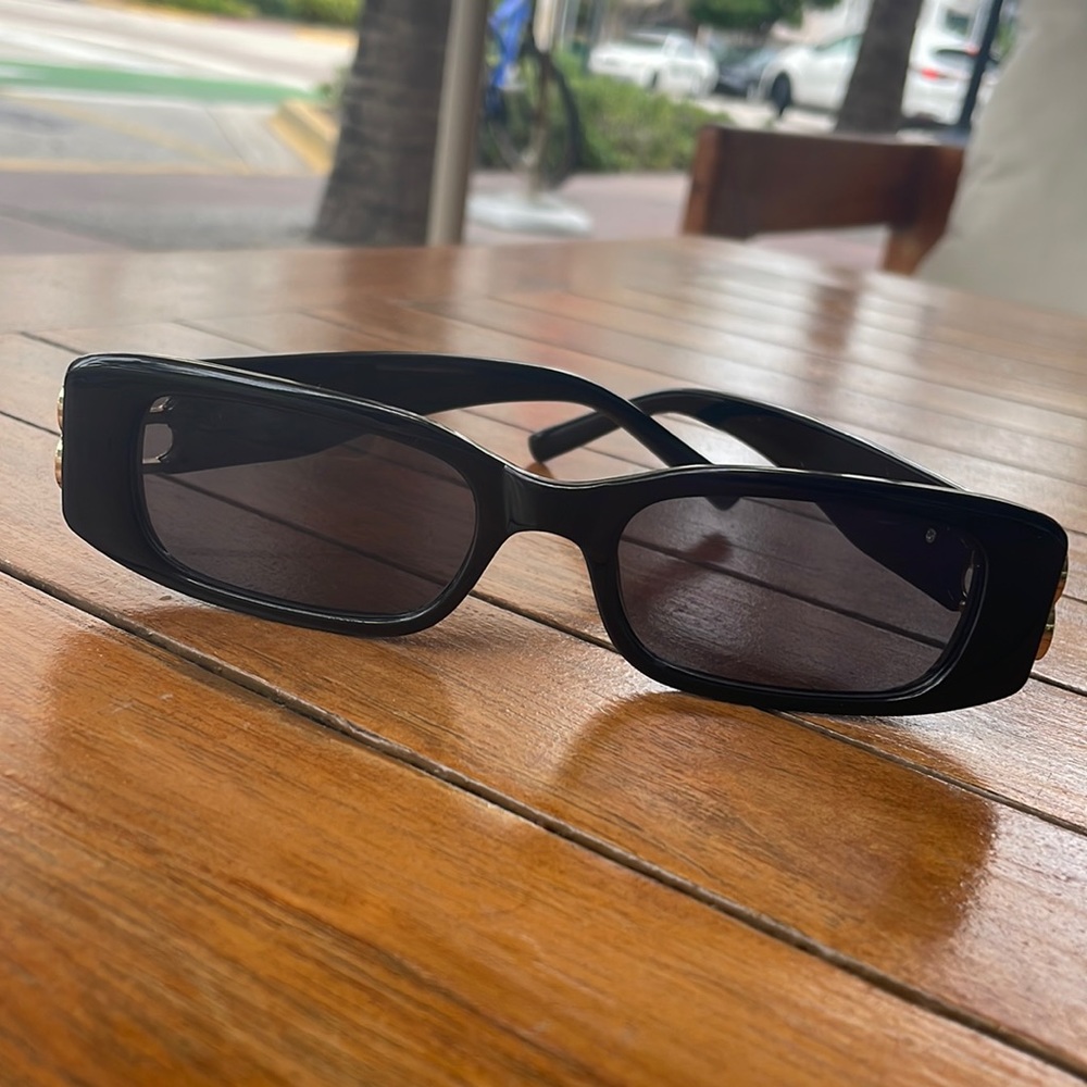 Black sunglasses
